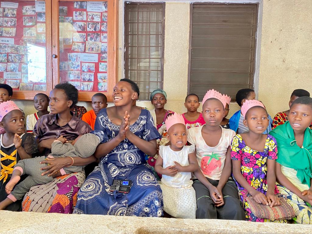 Noël avec les orphelins d’APECOS